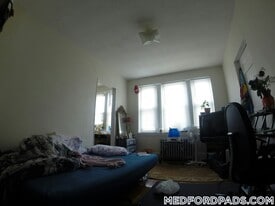 53 Fellsway W in Medford, MA - Building Photo