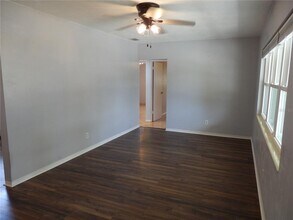 3301 52nd Way N in St. Petersburg, FL - Building Photo - Building Photo