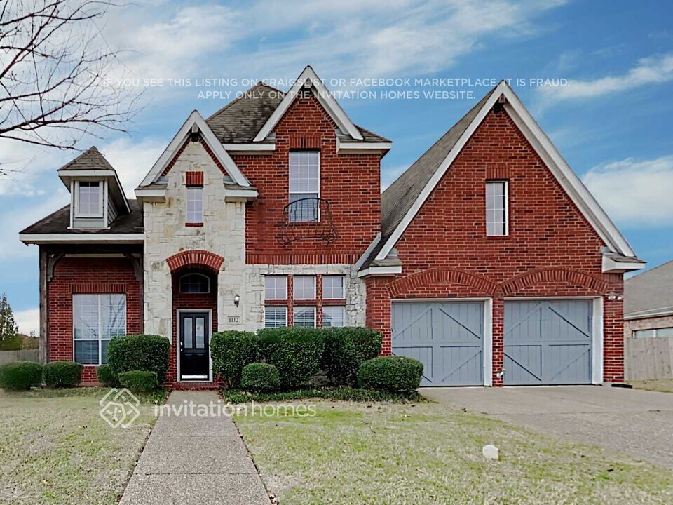 1112 Ginger Trail in Desoto, TX - Foto de edificio