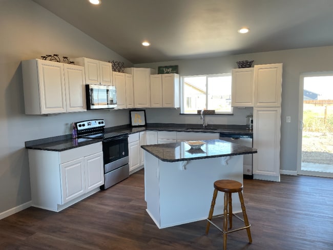 property at 532 Scenic Loop