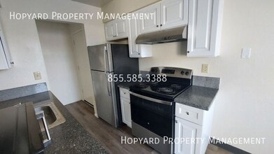 5155 Arden Way in Carmichael, CA - Building Photo - Building Photo