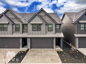 7001 NE 132nd Way in Vancouver, WA - Building Photo