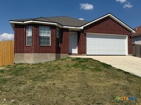 1160 Hilltop Dr in San Marcos, TX - Building Photo