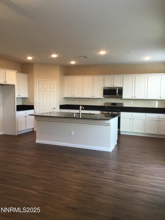 2950 Cityview Terrace in Sparks, NV - Building Photo - Building Photo