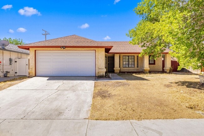property at 1416 W Ave H 8