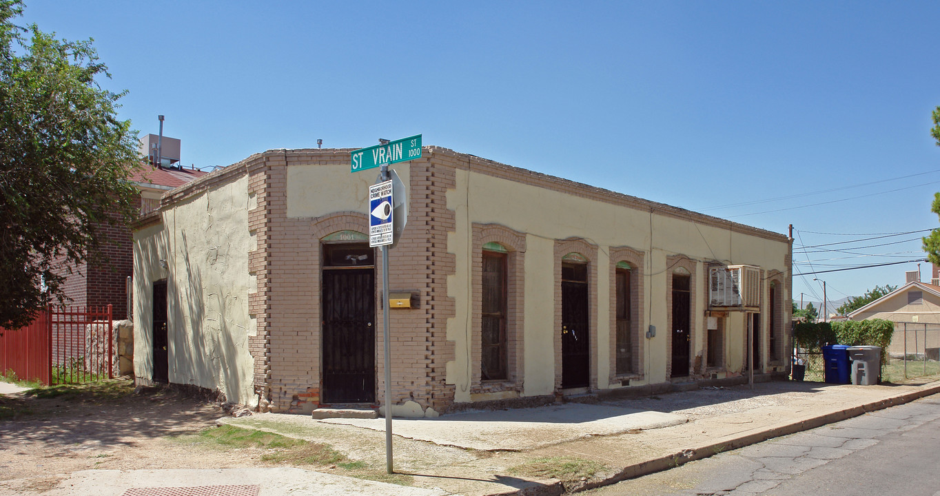 1001 St Vrain St in El Paso, TX - Building Photo