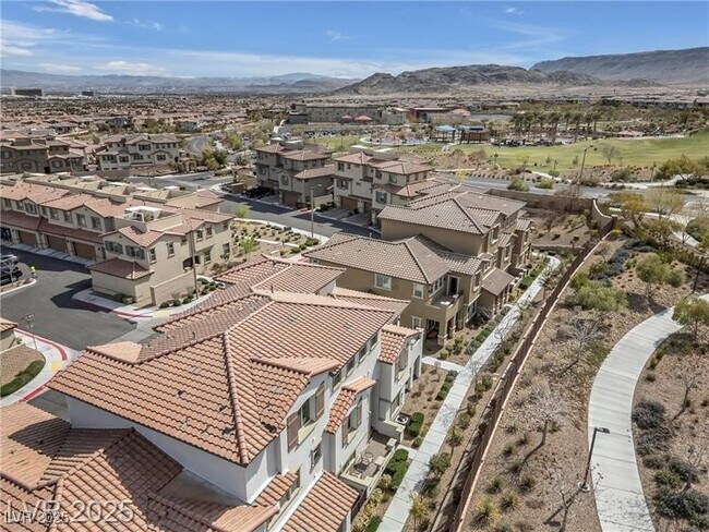 161 Lomita Heights Dr in Las Vegas, NV - Building Photo - Building Photo