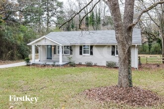 3549 Tulip Dr in Decatur, GA - Building Photo - Building Photo