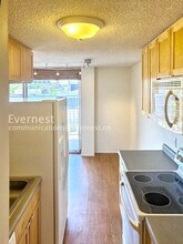 2225 Buchtel Blvd S in Denver, CO - Building Photo - Building Photo