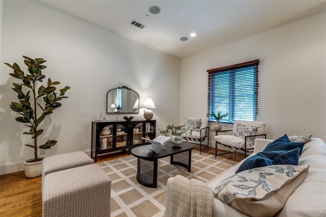 4406 Bowser Ave in Dallas, TX - Building Photo - Building Photo