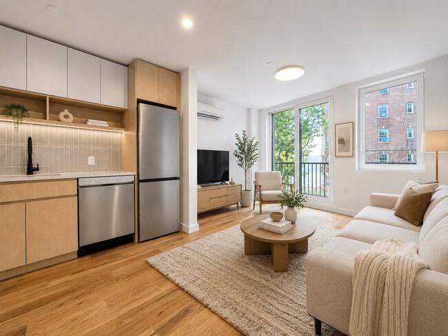 205 Cabrini Blvd, Unit 3D