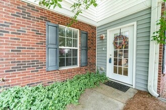 4320 Cedarcroft Ct, Unit 1A in Greensboro, NC - Building Photo - Building Photo