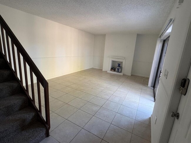 238 Woodland Rd in Palm Springs, FL - Building Photo - Building Photo