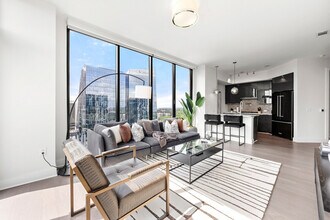 1400 W Peachtree St NE in Atlanta, GA - Building Photo - Building Photo