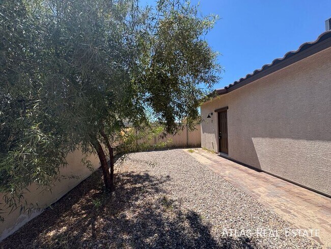 property at 3314 N Flanwill Blvd