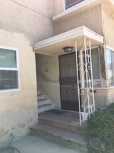 10634 Whipple St in Toluca Lake, CA - Building Photo - Building Photo