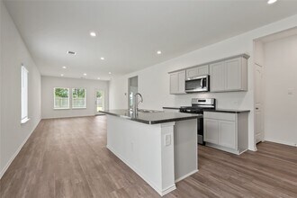 5210 Twin Acorn Ct in Spring, TX - Building Photo - Building Photo