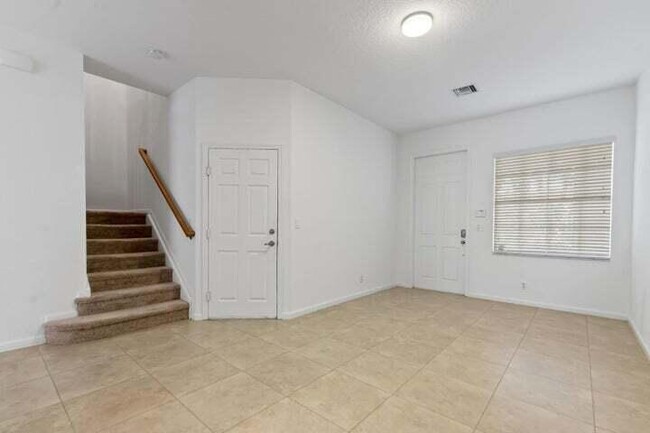 6120 SE Portofino Cir in Hobe Sound, FL - Building Photo - Building Photo