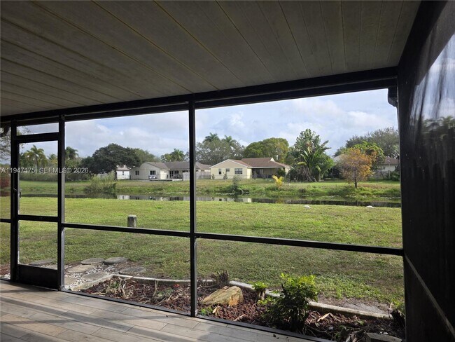 4964 SW 121st Ave in Cooper City, FL - Building Photo - Building Photo