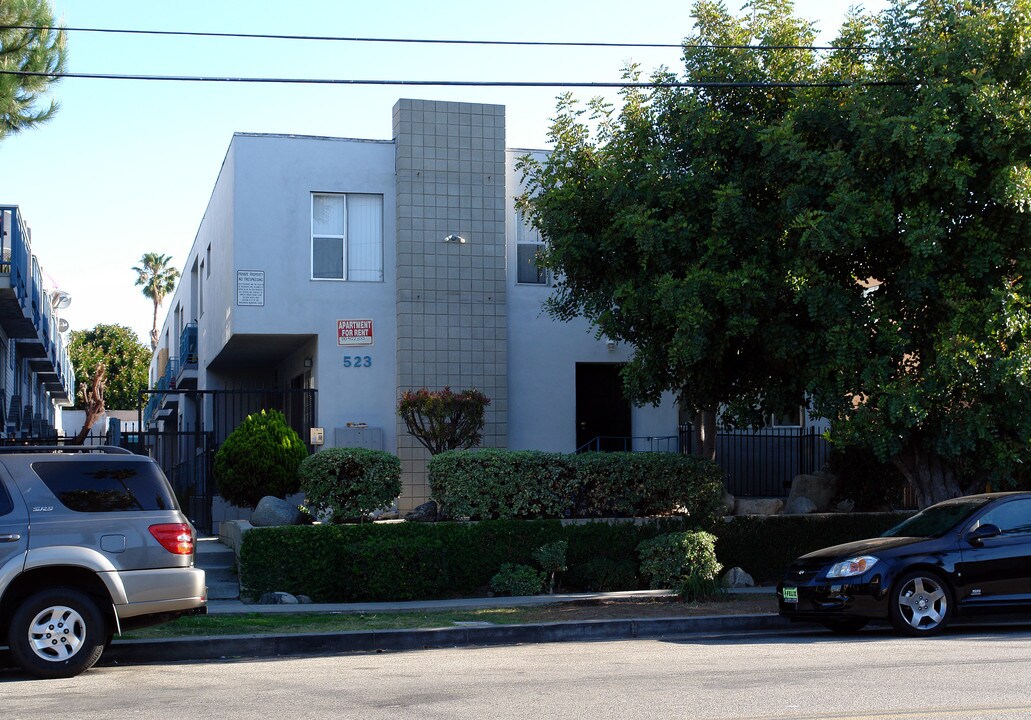 523 E Hazel St in Inglewood, CA - Building Photo