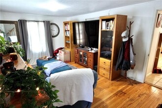 54 Preston Dr in North Kingstown, RI - Building Photo - Building Photo