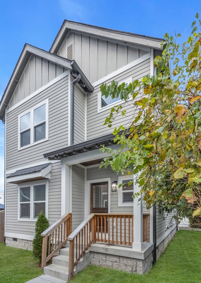 1912 10th Ave N in Nashville, TN - Building Photo - Building Photo