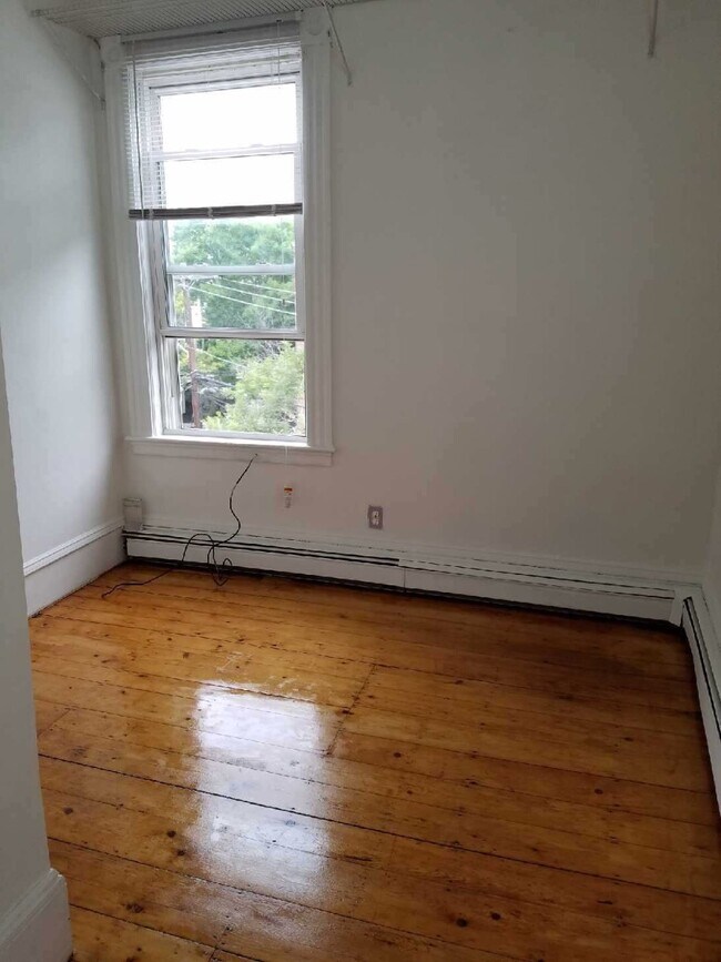 254 Windsor St, Unit 1r in Cambridge, MA - Foto de edificio - Building Photo