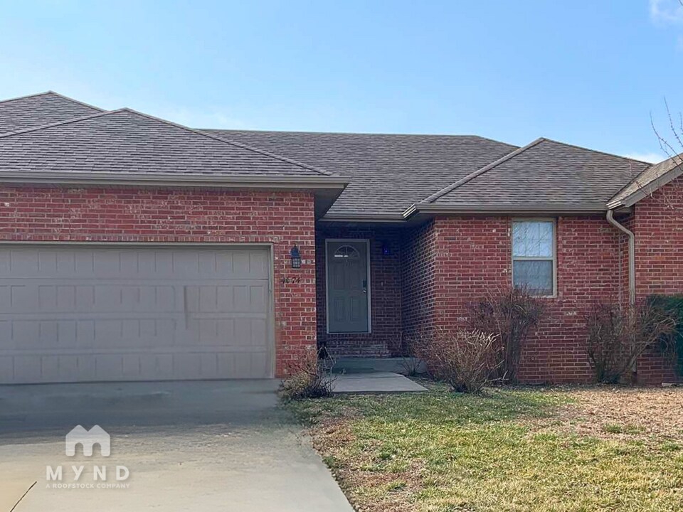 4674 Oneida Dr in Springfield, MO - Building Photo