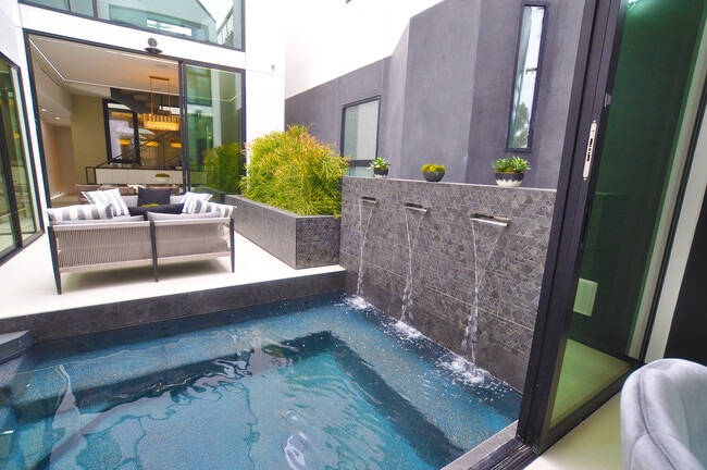 property at 838 California Ave