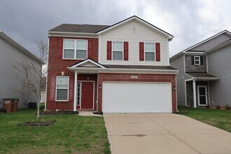 1899 Lakecrest Dr in Columbus, IN - Building Photo - Building Photo