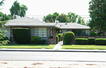 2122 N 1st St in Fresno, CA - Building Photo - Building Photo