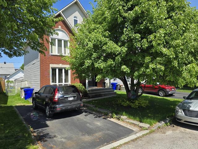 property at 383 Rue de Chalifoux