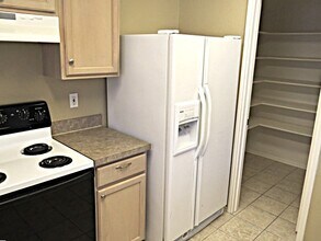 1309 Greenleaf Ct in Cedar Hill, TX - Building Photo - Building Photo