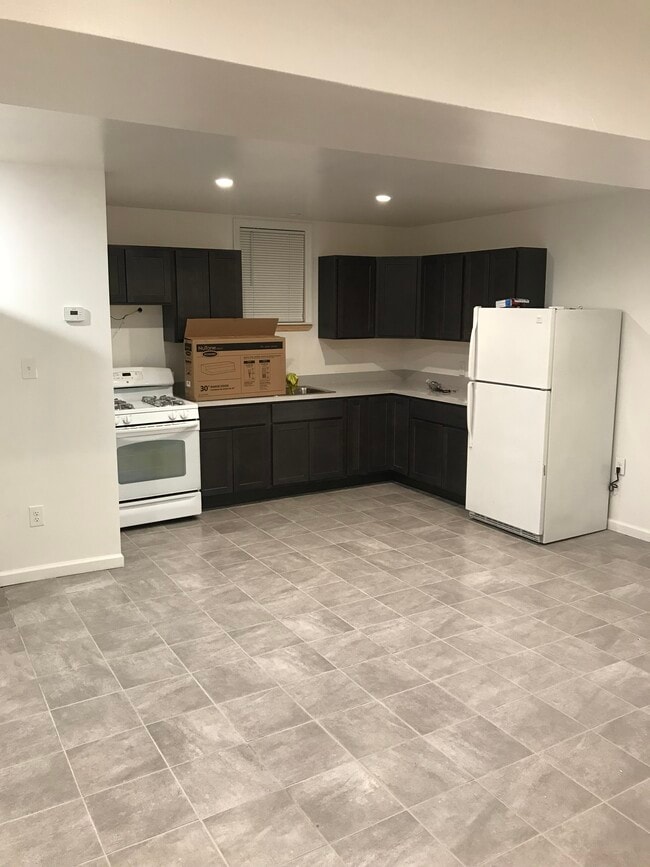 32 Avenue C, Unit Lower Level in Haledon, NJ - Building Photo - Building Photo