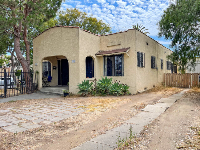 725 S Osage Ave in Inglewood, CA - Building Photo - Building Photo