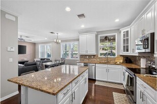 4543 Mediterranean Cir in Palm Beach Gardens, FL - Building Photo