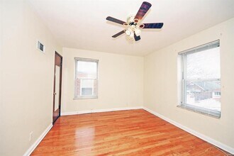 6933 Chippewa St, Unit 2W in St. Louis, MO - Building Photo - Building Photo