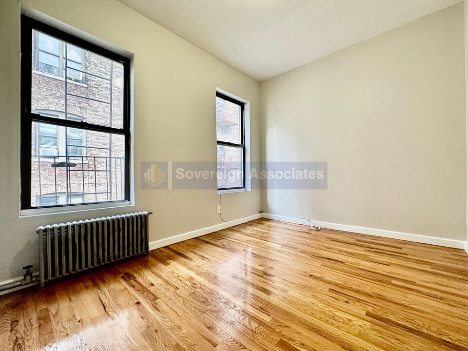 523 W 135th St in New York, NY - Building Photo