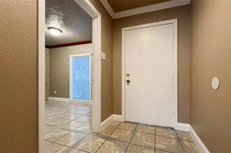 1 W Mountain Creek Dr in Grand Prairie, TX - Building Photo - Building Photo