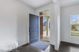 48389 Fieldstone Dr in Northville, MI - Building Photo - Building Photo