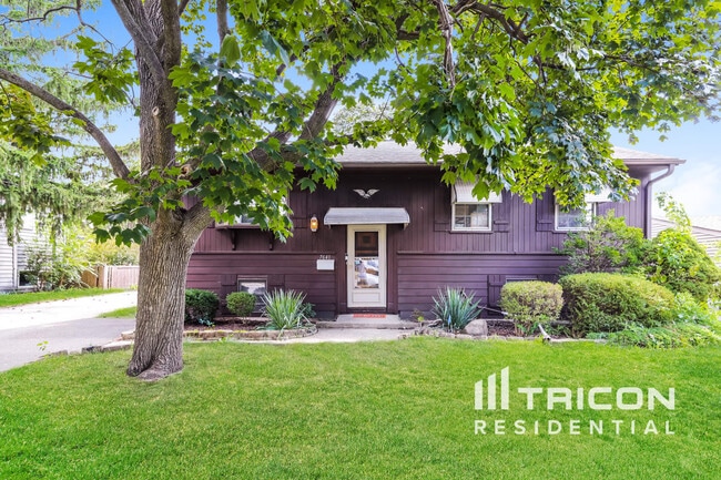 property at 7641 Deerfield Ave