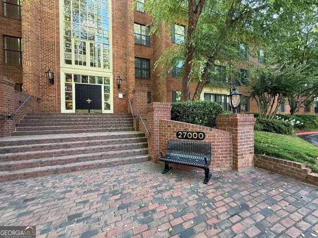 property at 27409 Plantation Dr NE