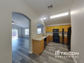 9714 Copper Rock in Converse, TX - Building Photo - Building Photo