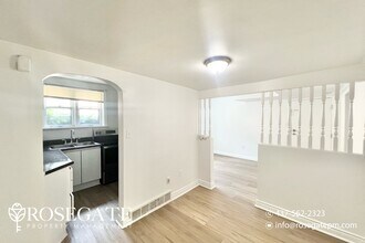 25 Wauchope Ave in Cambridge, ON - Building Photo - Building Photo