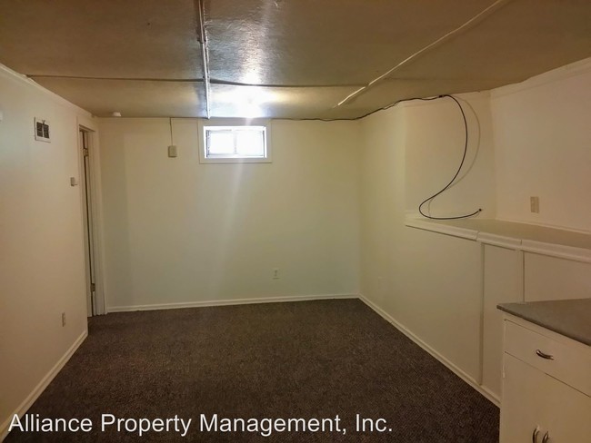 909 Leavenworth St in Manhattan, KS - Building Photo - Building Photo