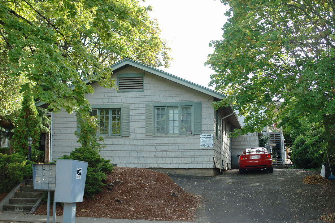 Kincaid Quads in Eugene, OR - Building Photo