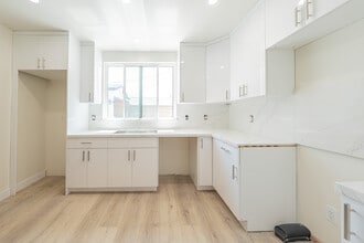 7719 Rhodes Ave in North Hollywood, CA - Building Photo - Building Photo