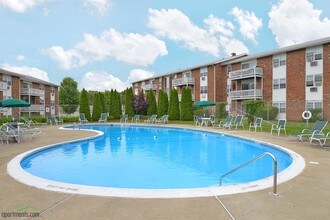 Parkview in Naugatuck, CT - Building Photo - Building Photo