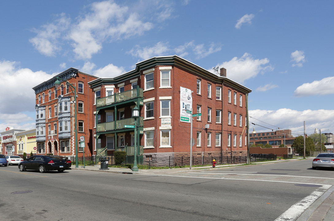 286-288 Park St in Hartford, CT - Building Photo