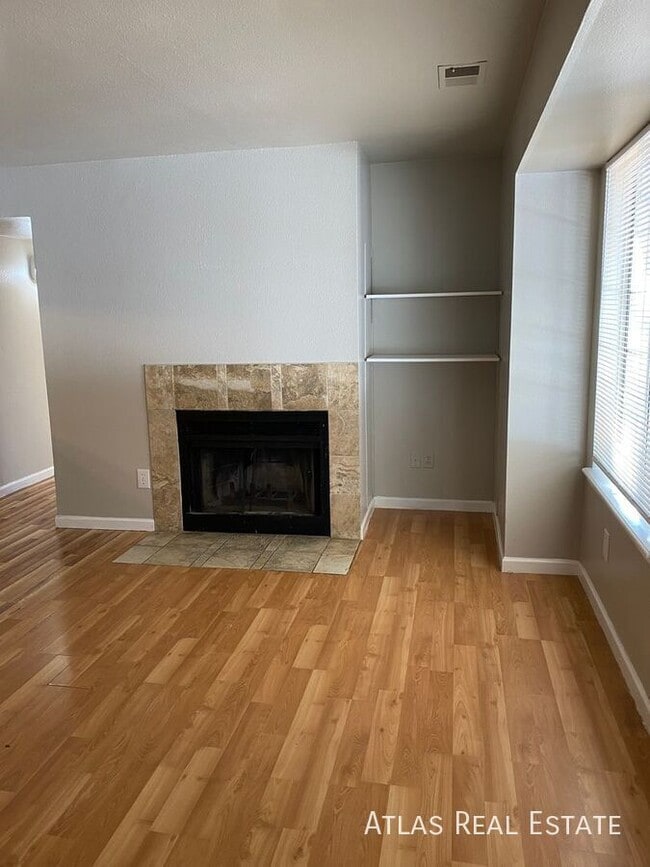 851 S Uravan Ct in Aurora, CO - Building Photo - Building Photo